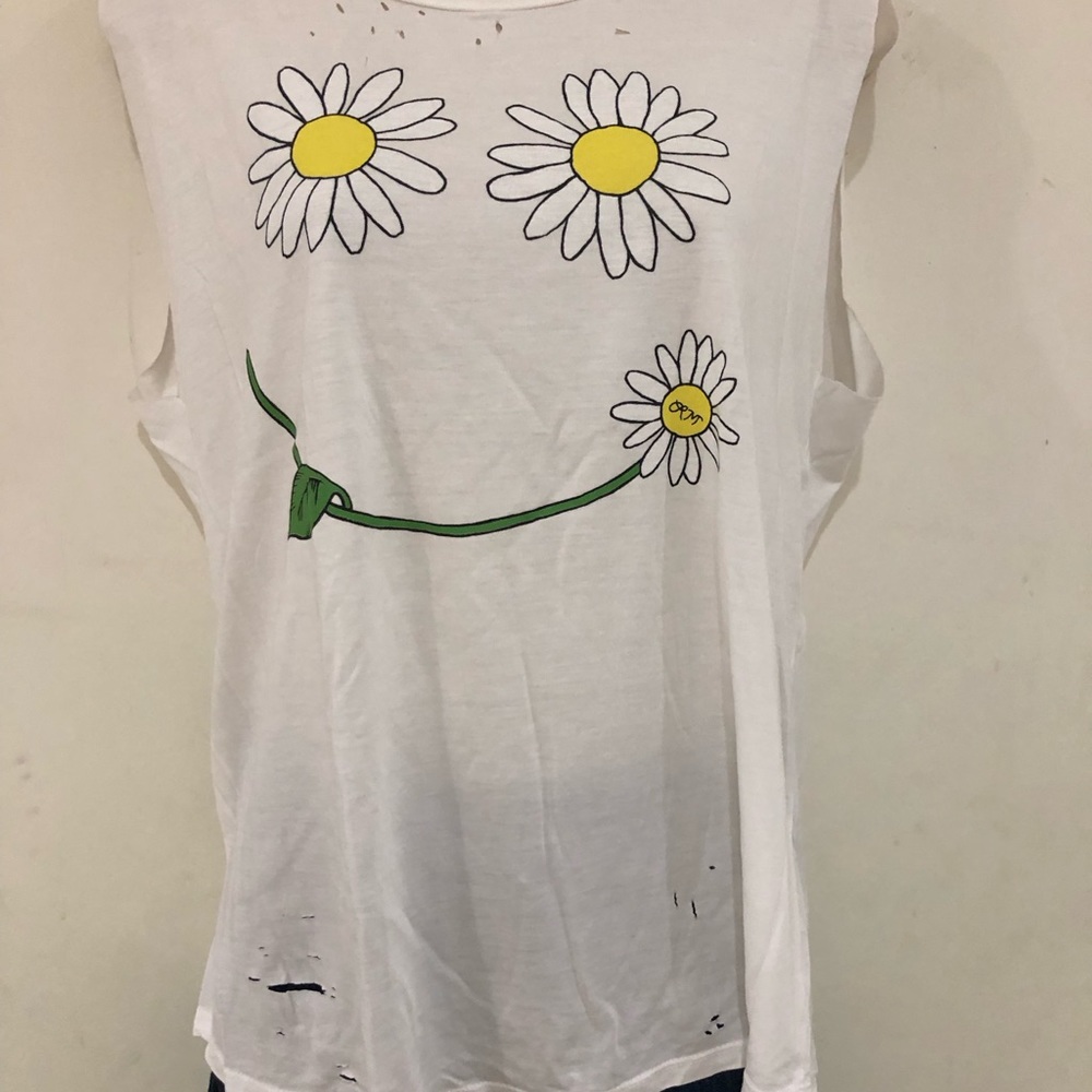 Lauren Moshi  Muscle T-Shirt. Medium